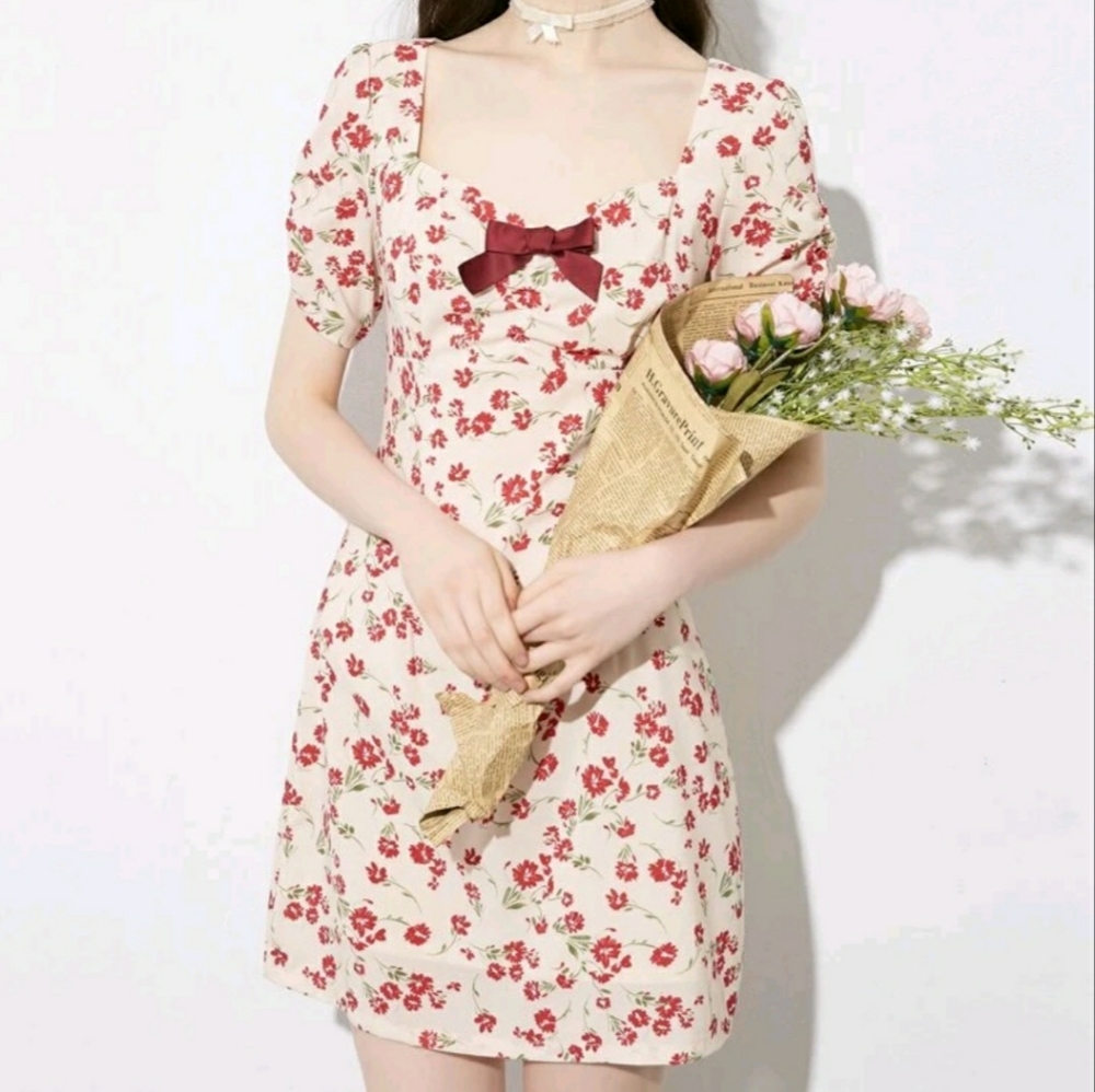 Floral Print Ruched Puff Sleeve Dress